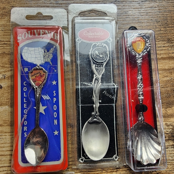 Collectors souvenir - Picture 1 of 4